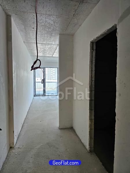 For sale: Studio in Batumi on Tbel Abuseridze Street, 32 m², white finish, $42,000.
