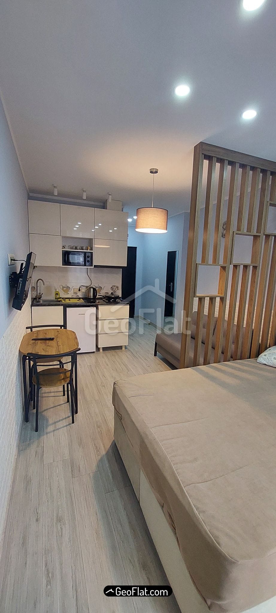 For rent: Studio, 28 m² in a new building on Zgkhvispiris Street, Batumi — sea view, long-term rental, $300/month.